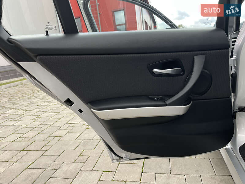 Универсал BMW 3 Series 2010 в Ровно фото 68 Универсал BMW 3 Series 2010 в Ровно