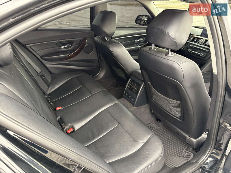 Седан BMW 3 Series 2013 в Запорожье