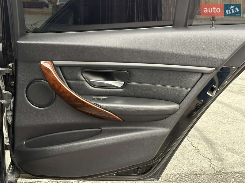 Седан BMW 3 Series 2013 в Запорожье