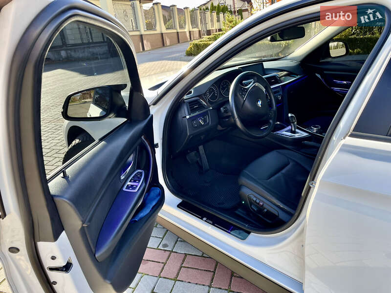 Седан BMW 3 Series 2014 в Львове