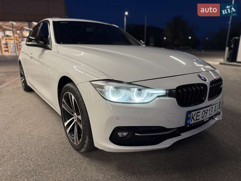 Седан BMW 3 Series 2018 в Дніпрі