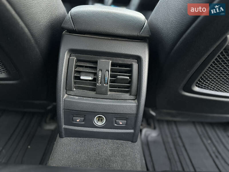 Седан BMW 3 Series 2013 в Львові