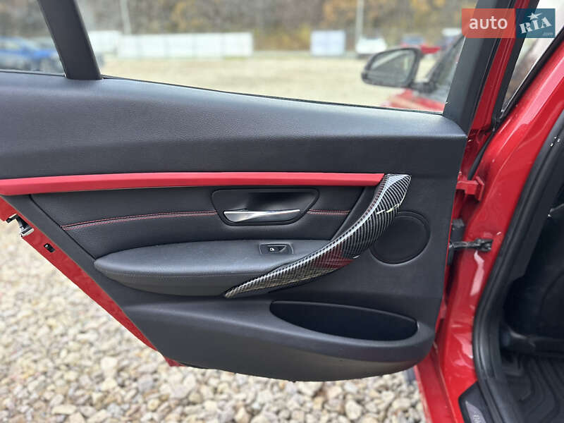 Седан BMW 3 Series 2013 в Львові