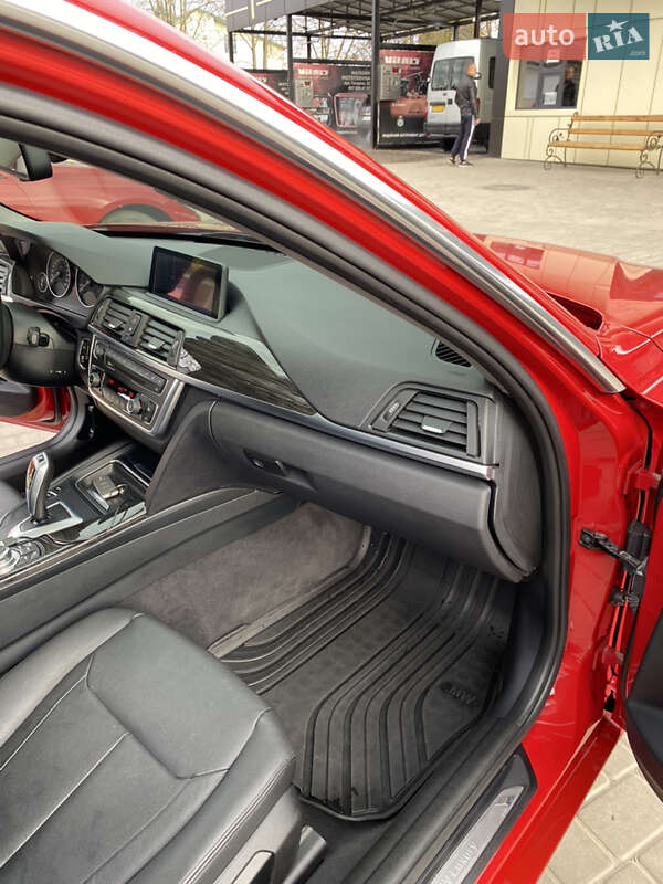 Седан BMW 3 Series 2012 в Первомайске