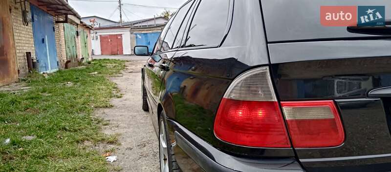 Универсал BMW 3 Series 2003 в Буче