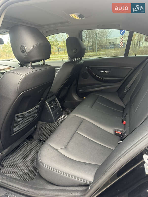 Седан BMW 3 Series 2013 в Киеве фото 17 Седан BMW 3 Series 2013 в Киеве
