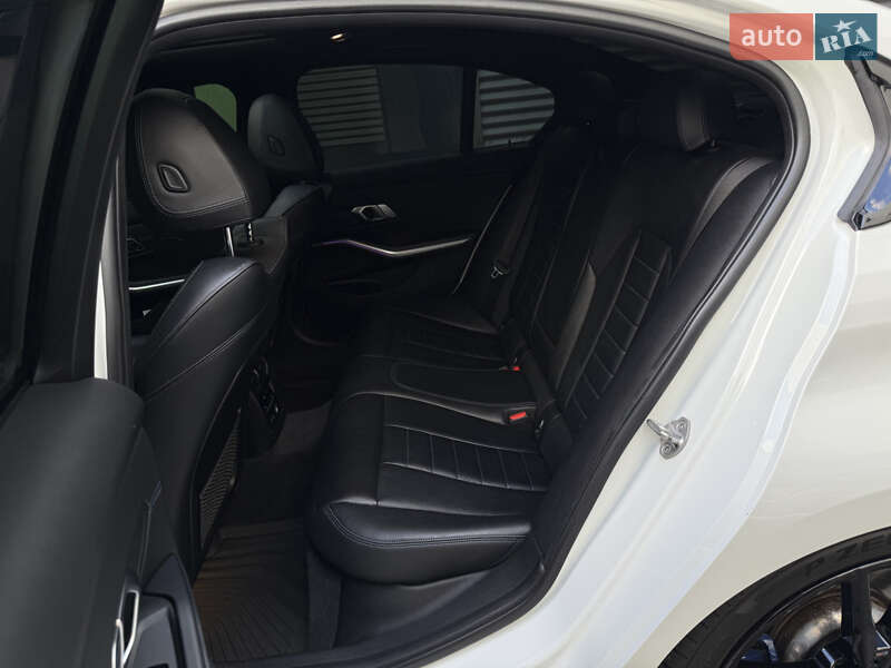 Седан BMW 3 Series 2019 в Києві
