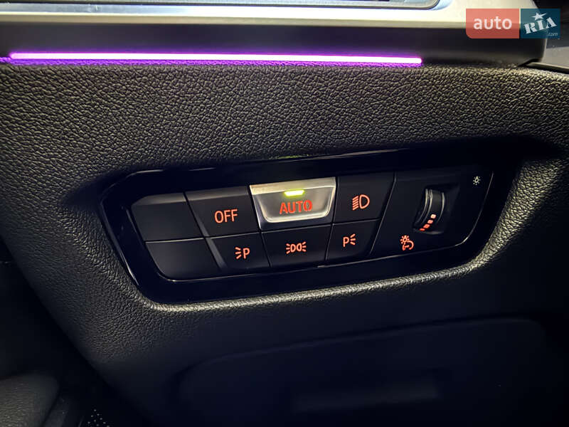 Седан BMW 3 Series 2019 в Києві