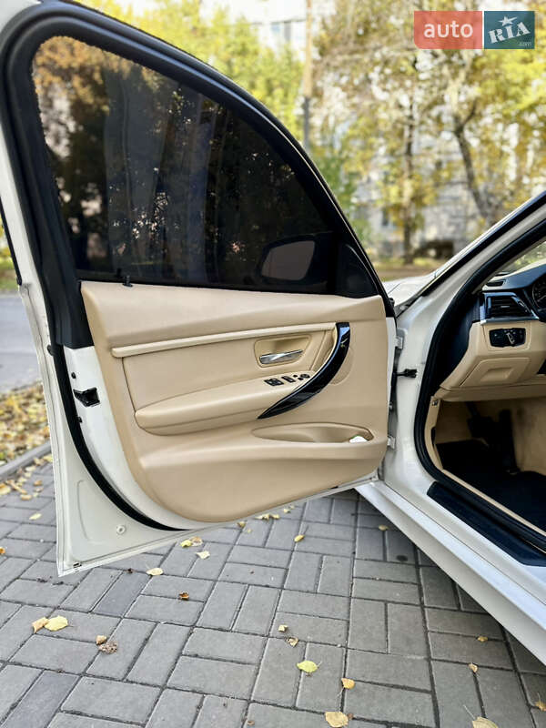 Седан BMW 3 Series 2014 в Черкассах фото 8 Седан BMW 3 Series 2014 в Черкассах