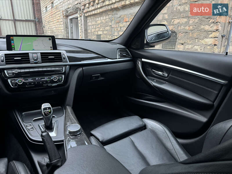 Седан BMW 3 Series 2018 в Буче фото 34 Седан BMW 3 Series 2018 в Буче