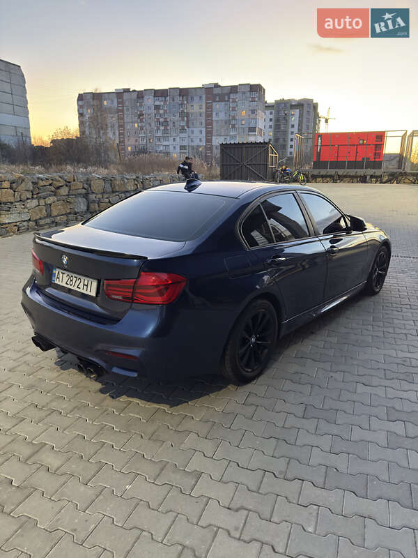 Седан BMW 3 Series 2015 в Калуше