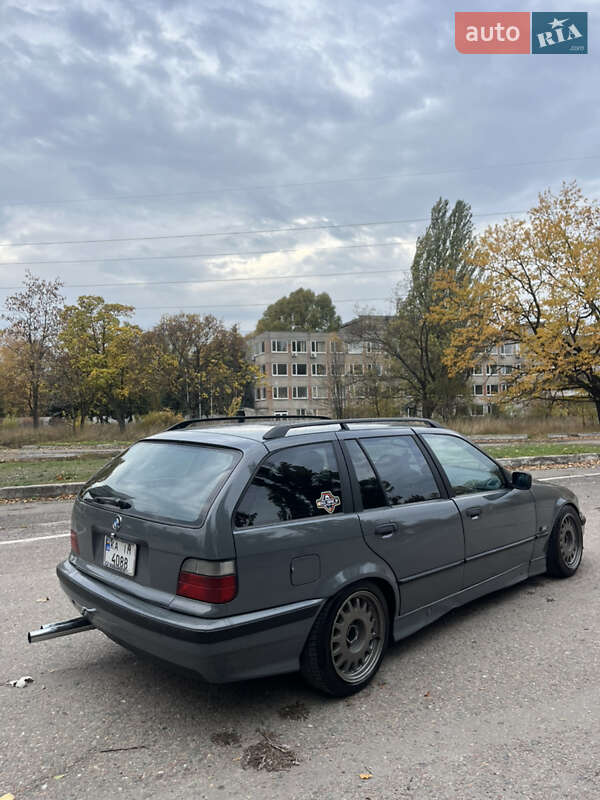 Универсал BMW 3 Series 1998 в Каменском