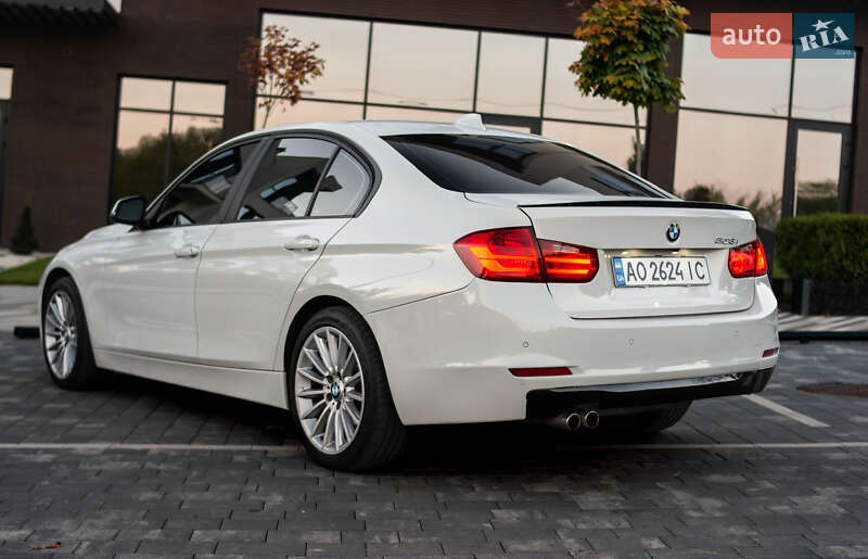 Седан BMW 3 Series 2013 в Ужгороде
