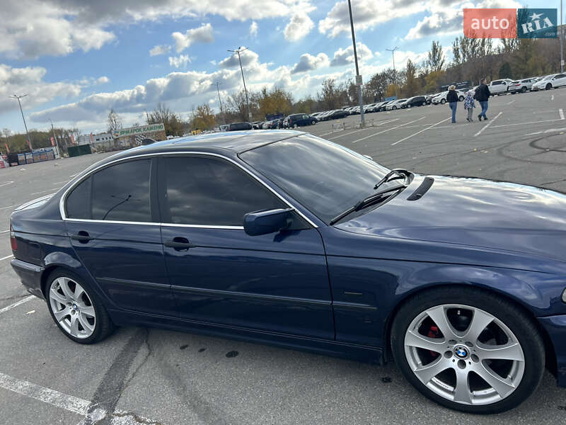 Седан BMW 3 Series 2001 в Днепре