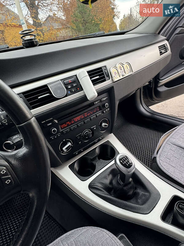 Универсал BMW 3 Series 2011 в Кременце фото 30 Универсал BMW 3 Series 2011 в Кременце