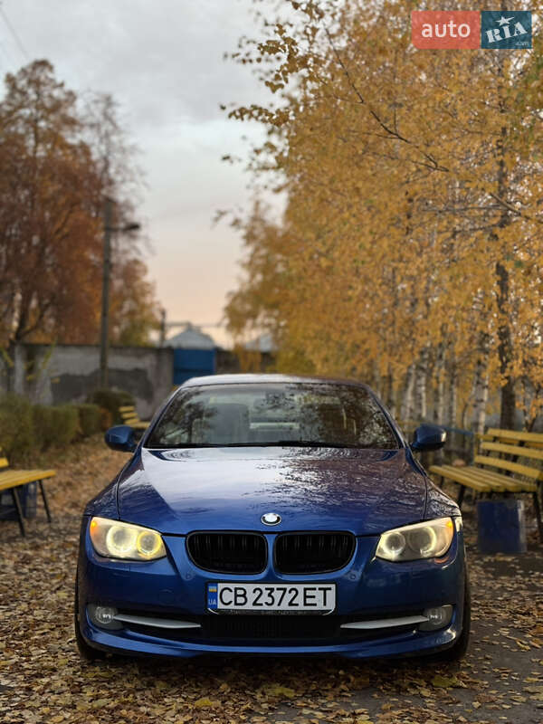 Кабриолет BMW 3 Series 2013 в Киеве