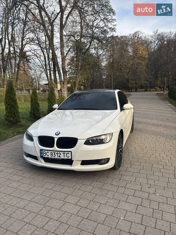 Купе BMW 3 Series 2009 в Николаеве
