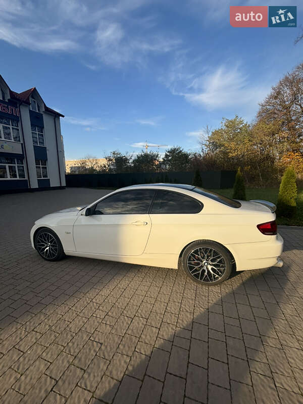 Купе BMW 3 Series 2009 в Николаеве