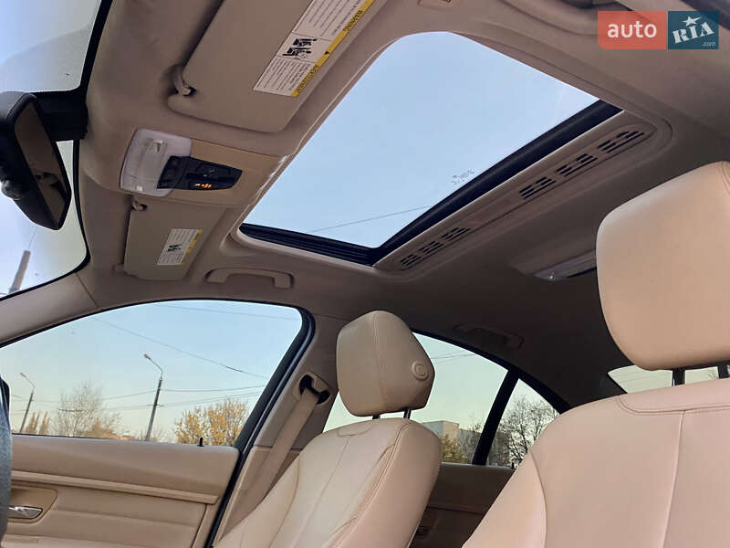 Седан BMW 3 Series 2015 в Кривом Роге фото 20 Седан BMW 3 Series 2015 в Кривом Роге