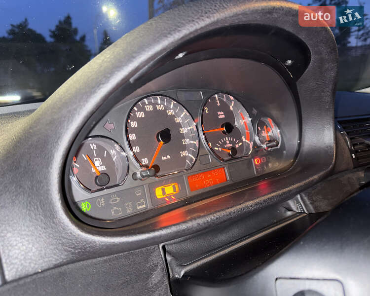 Седан BMW 3 Series 1999 в Киеве