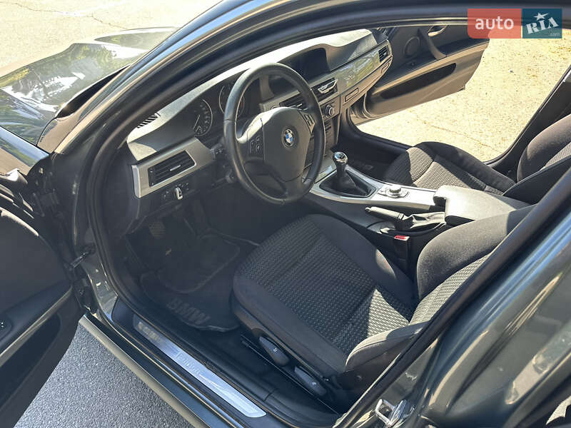 Седан BMW 3 Series 2010 в Харькове фото 13 Седан BMW 3 Series 2010 в Харькове