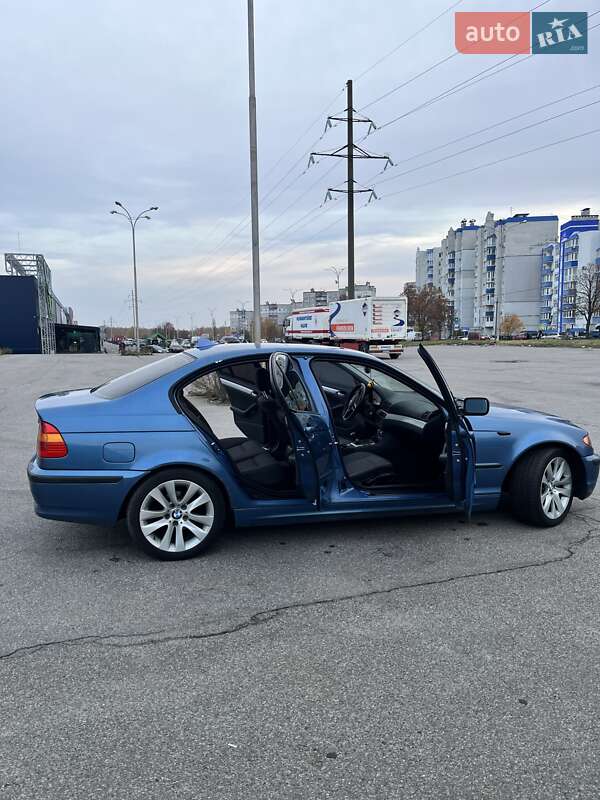 Седан BMW 3 Series 2004 в Чернигове