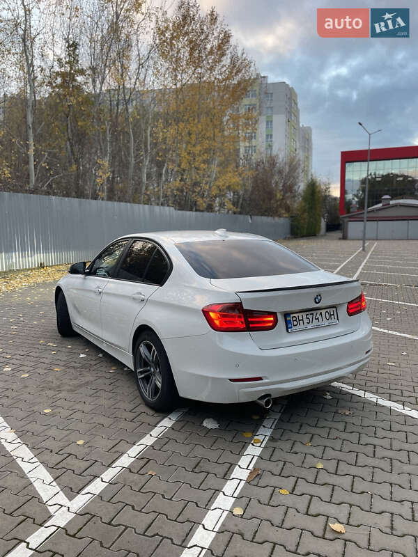 Седан BMW 3 Series 2013 в Богуславе