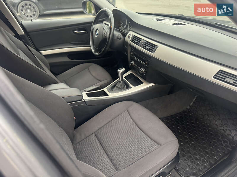 Универсал BMW 3 Series 2009 в Яворове