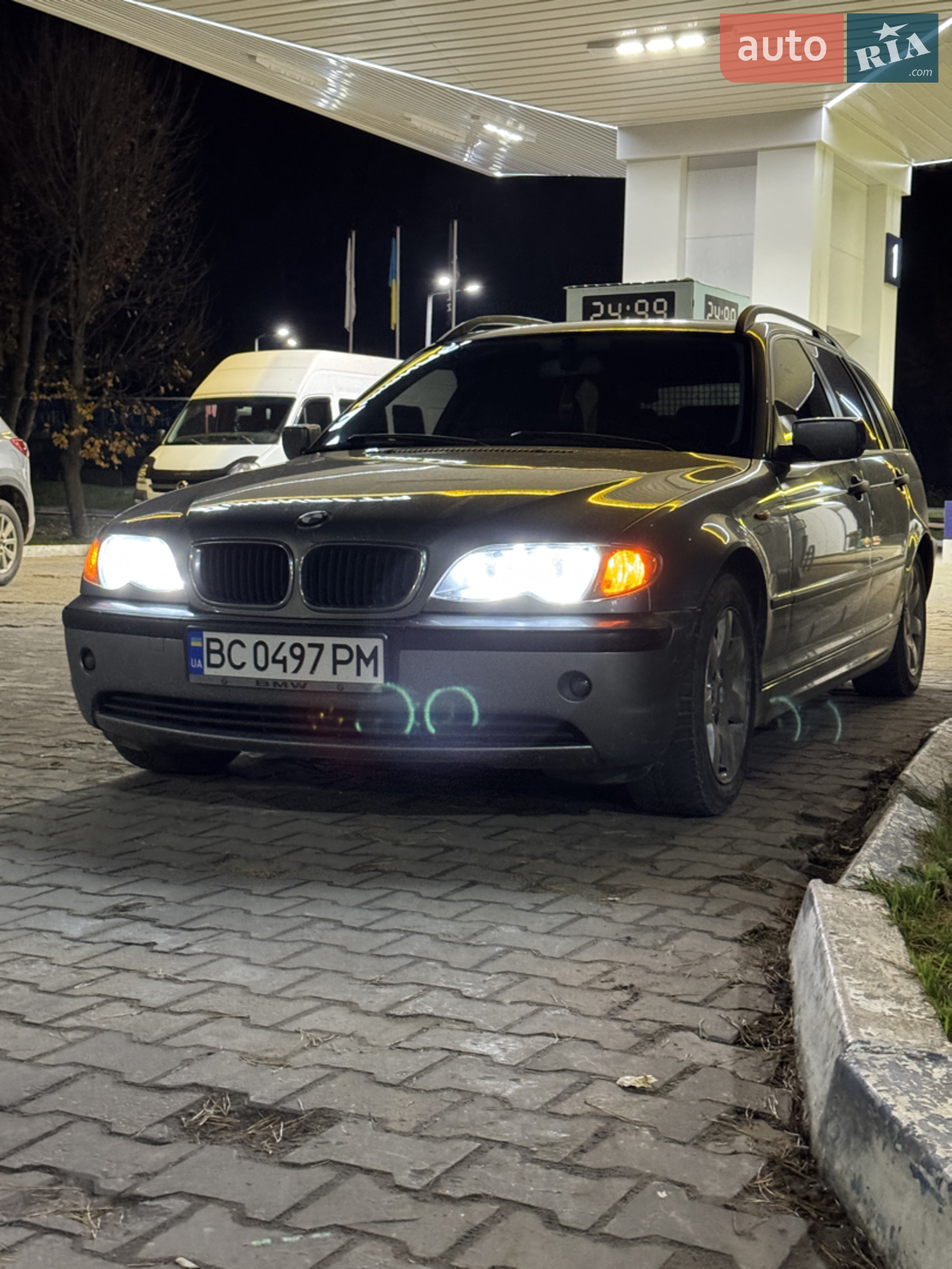 BMW 3 Series 2005 VIN WBAEX31080PP67049 фото оголошення 2 з 68