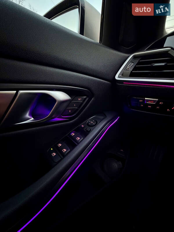 Седан BMW 3 Series 2019 в Одессе