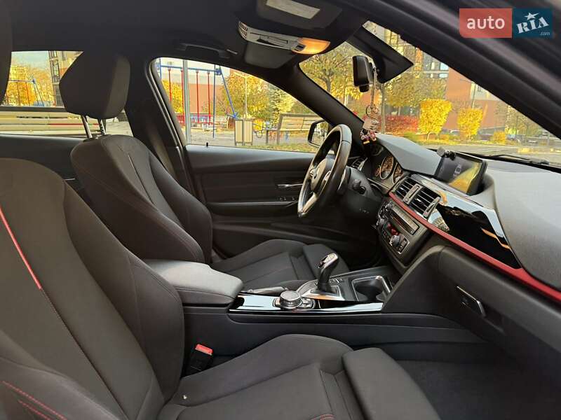 Седан BMW 3 Series 2015 в Ивано-Франковске