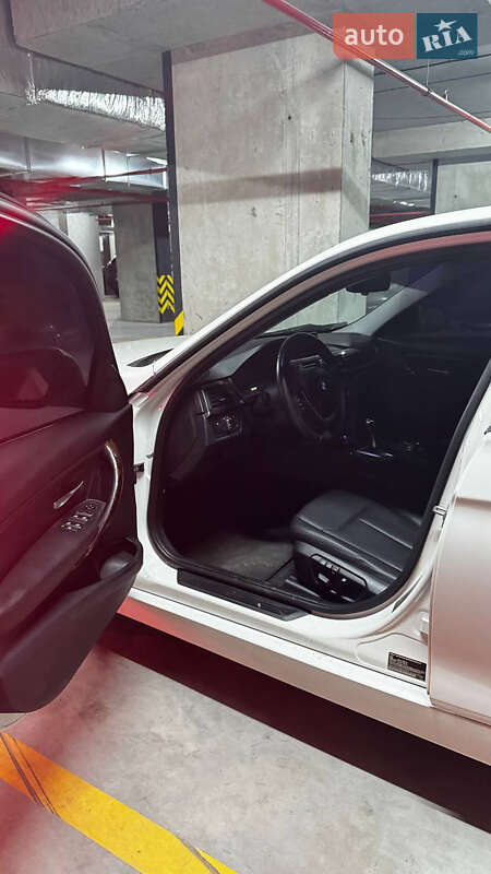 Седан BMW 3 Series 2014 в Львове