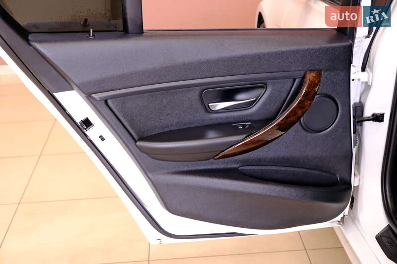 Седан BMW 3 Series 2013 в Одесі