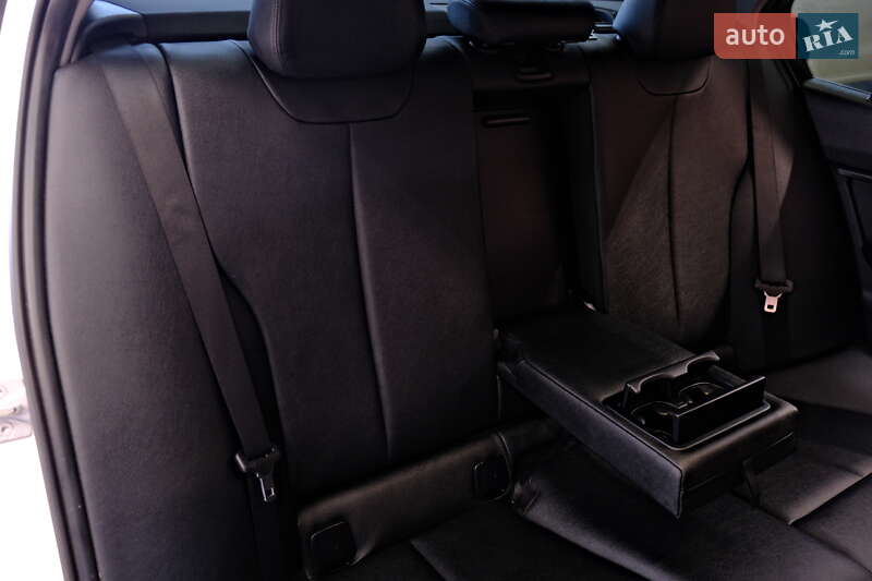 Седан BMW 3 Series 2013 в Одесі