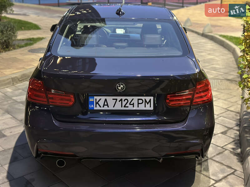 Седан BMW 3 Series 2017 в Киеве