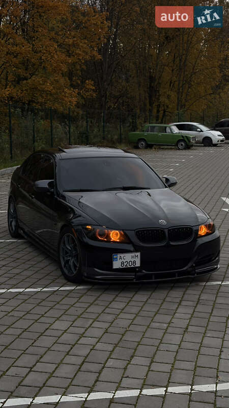 Седан BMW 3 Series 2010 в Луцке