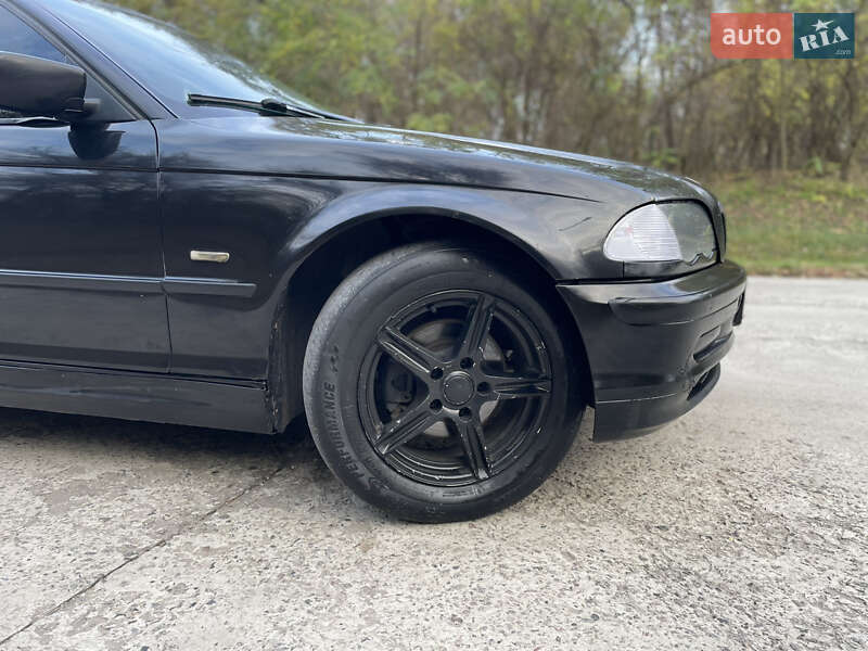 Седан BMW 3 Series 1999 в Градижске