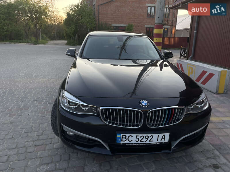 Седан BMW 3 Series 2014 в Львові