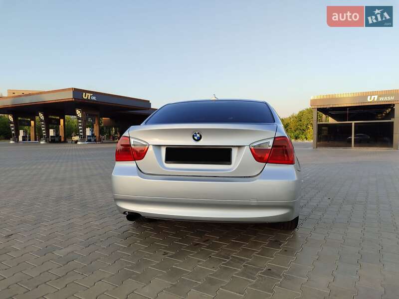 Седан BMW 3 Series 2006 в Желтых Водах