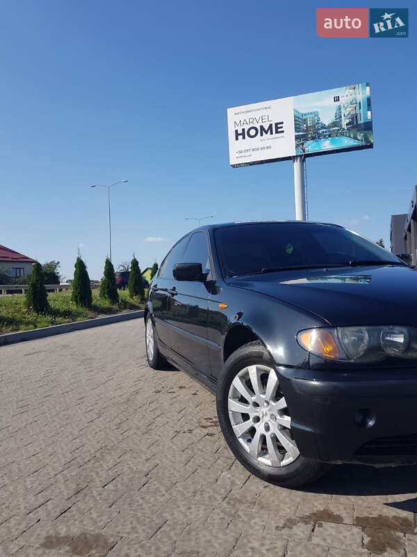 Седан BMW 3 Series 2004 в Львове
