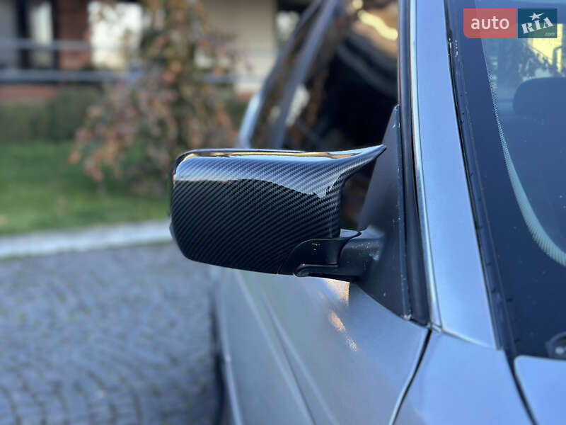 Седан BMW 3 Series 2000 в Жовкве