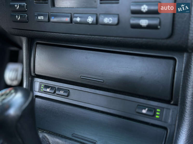 Седан BMW 3 Series 2000 в Жовкве