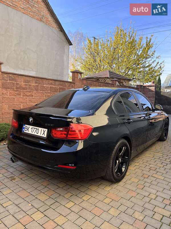 Седан BMW 3 Series 2014 в Рівному