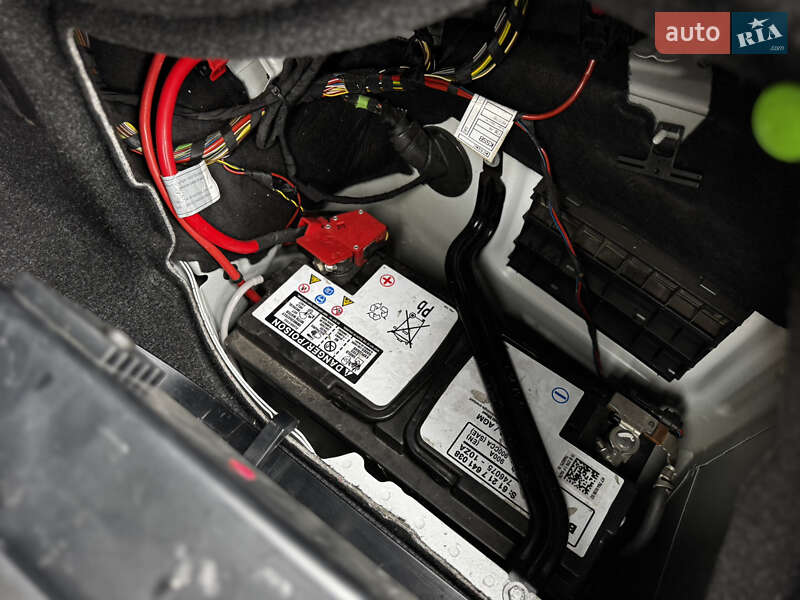 Седан BMW 3 Series 2013 в Житомире