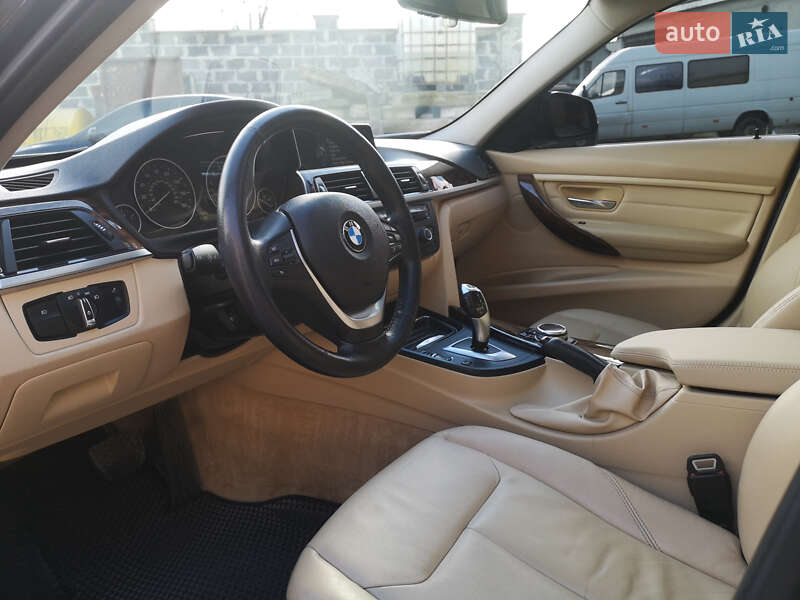 Седан BMW 3 Series 2013 в Калуше