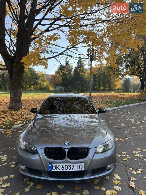 Купе BMW 3 Series 2008 в Ровно