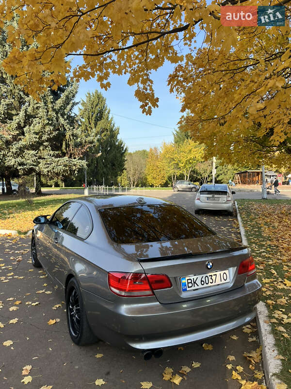 Купе BMW 3 Series 2008 в Ровно