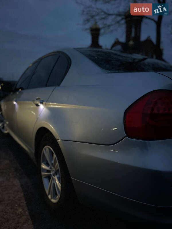 Седан BMW 3 Series 2011 в Чугуеве фото 7 Седан BMW 3 Series 2011 в Чугуеве