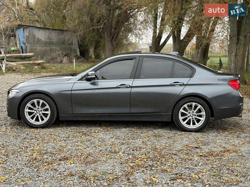 Седан BMW 3 Series 2017 в Ровно фото 13 Седан BMW 3 Series 2017 в Ровно