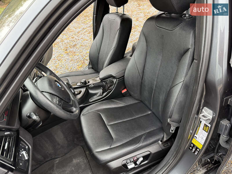 Седан BMW 3 Series 2017 в Ровно фото 18 Седан BMW 3 Series 2017 в Ровно